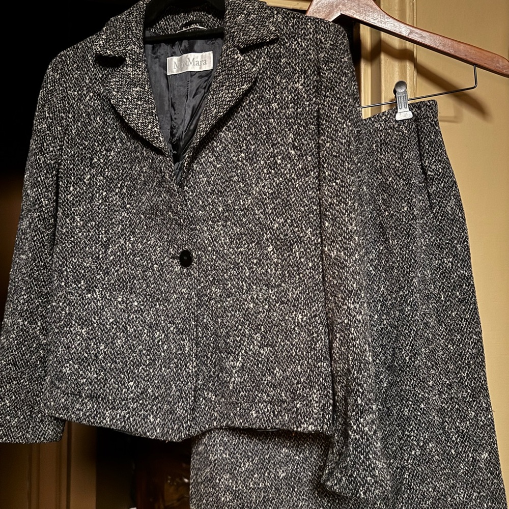 MaxMara Black and Gray Tweed Blazer
